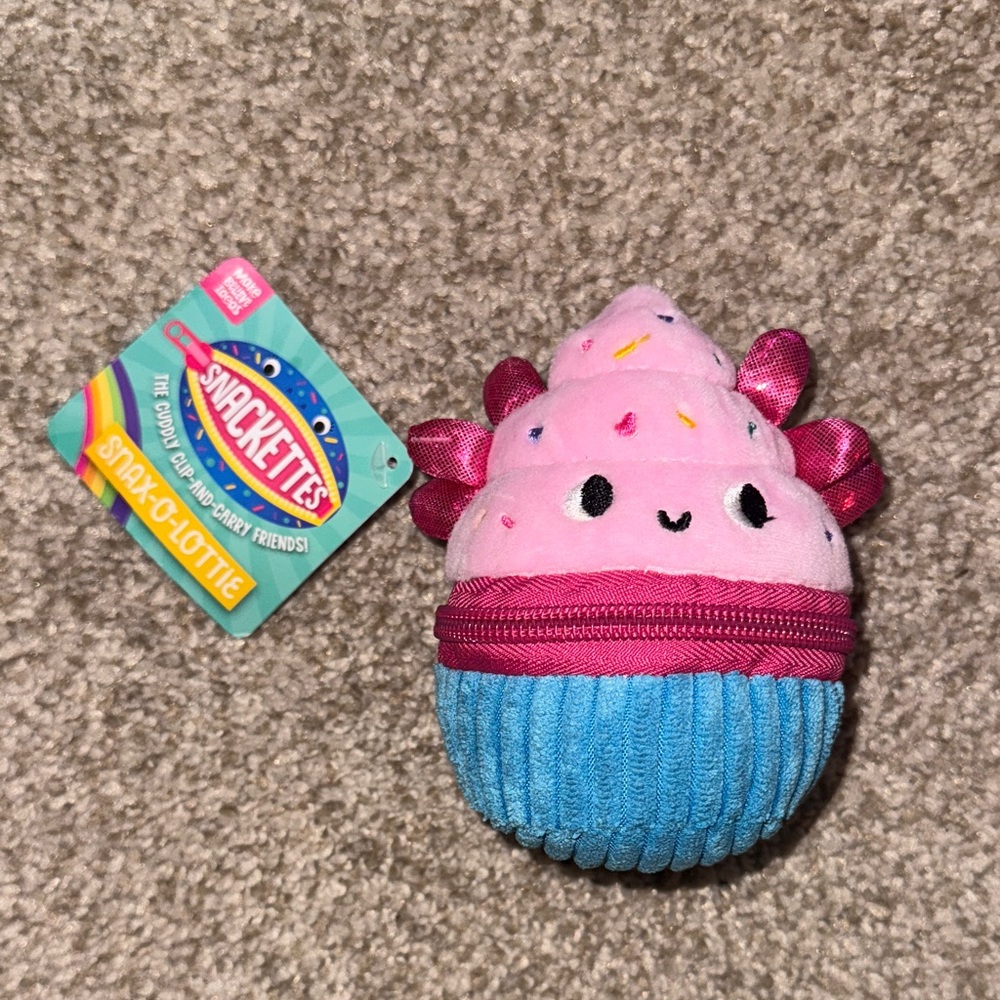 Snackettes Cupcake Plush Clip-on for Bags/Keychain